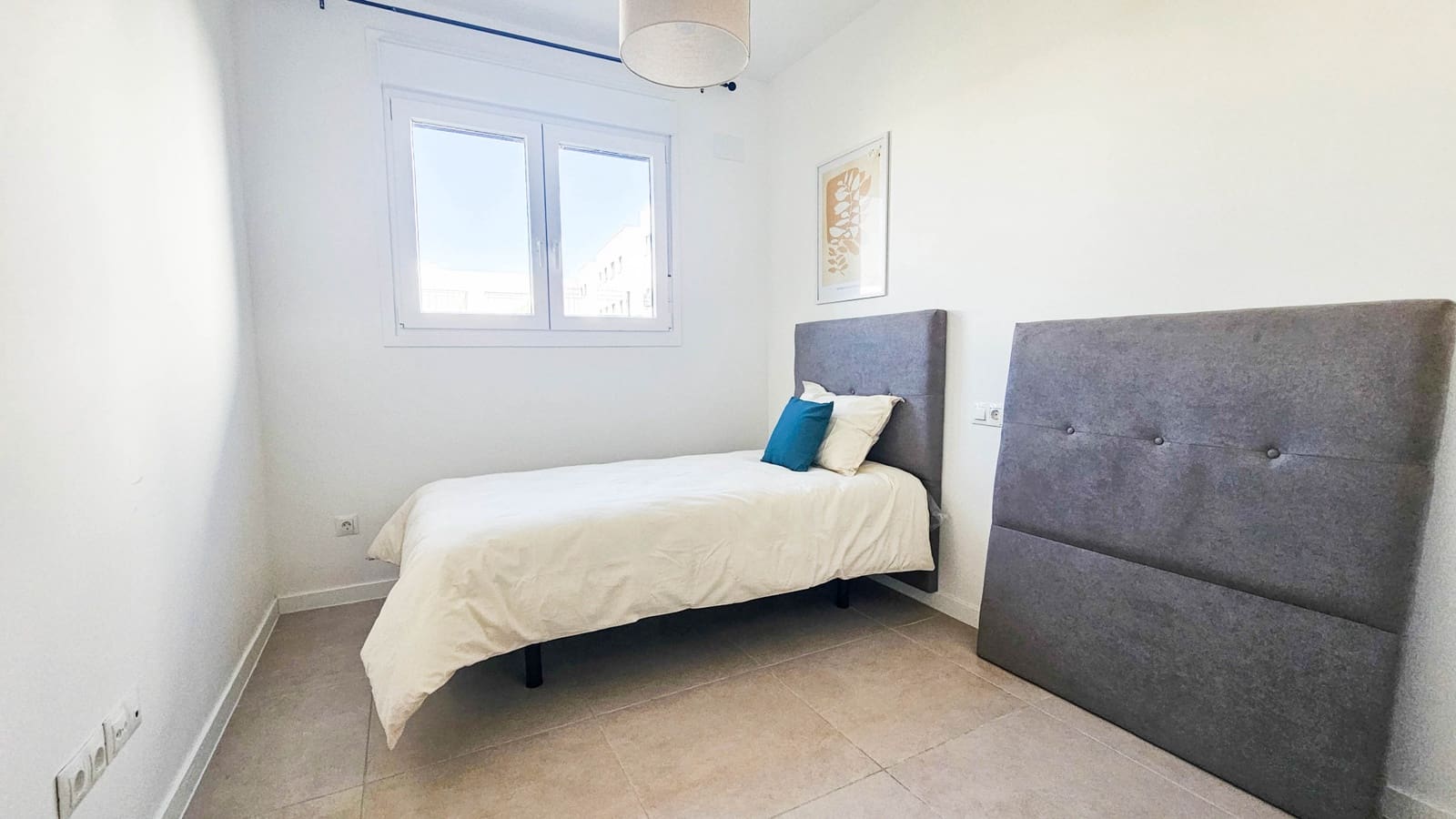 3 bedroom Apartment for sale in Estepona with pool garage - € 385,000 (Ref: 9231948)