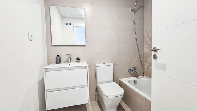 3 bedroom Apartment for sale in Guadalobón, Estepona with pool garage - € 385,000 (Ref: 9231948)