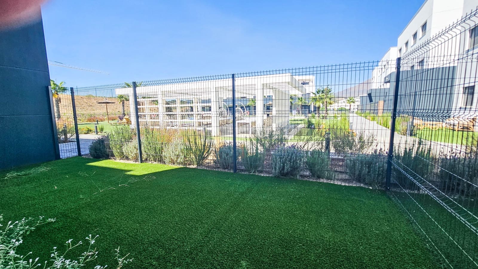 3 bedroom Apartment for sale in Estepona with pool garage - € 385,000 (Ref: 9231948)