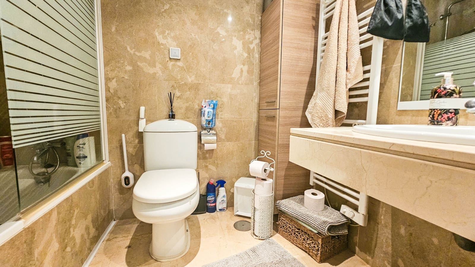 1 soveværelse Lejlighed til salg i La Duquesa / Puerto de la Duquesa med swimmingpool garage - € 320.000 (Ref: 9235738)