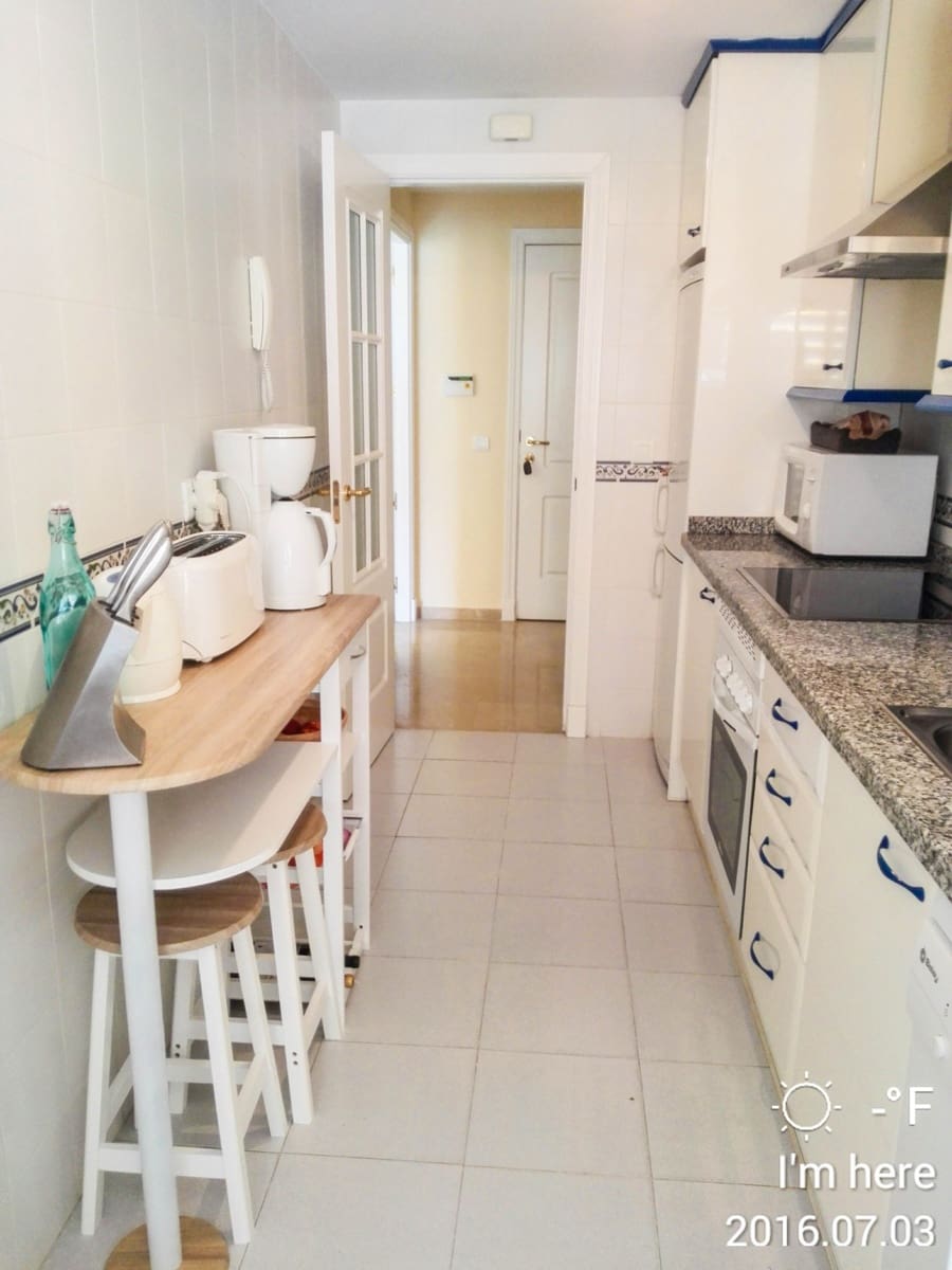 1 bedroom Apartment for sale in La Duquesa / Puerto de la Duquesa with pool garage - € 305,000 (Ref: 9235738)