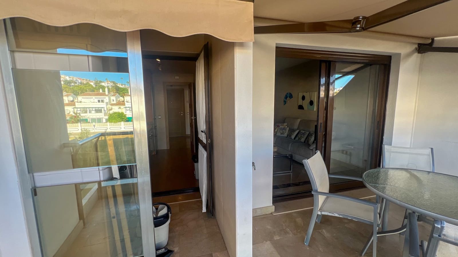 2 bedroom Apartment for sale in La Duquesa / Puerto de la Duquesa with pool garage - € 380,000 (Ref: 9298978)