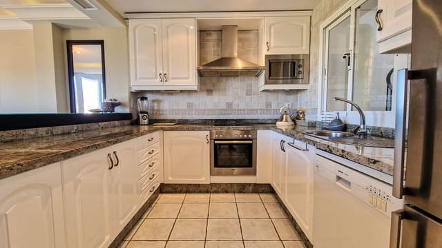 3 sovrum Takvåning till salu i La Duquesa / Puerto de la Duquesa, Manilva med pool - 390 000 € (Ref: 9345242)