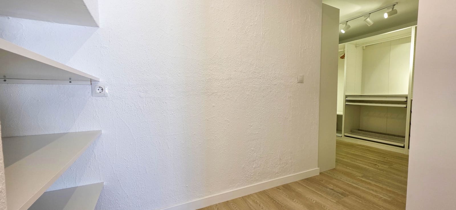 4 quarto Moradia para venda em Manilva com piscina garagem - 975 000 € (Ref: 9356471)