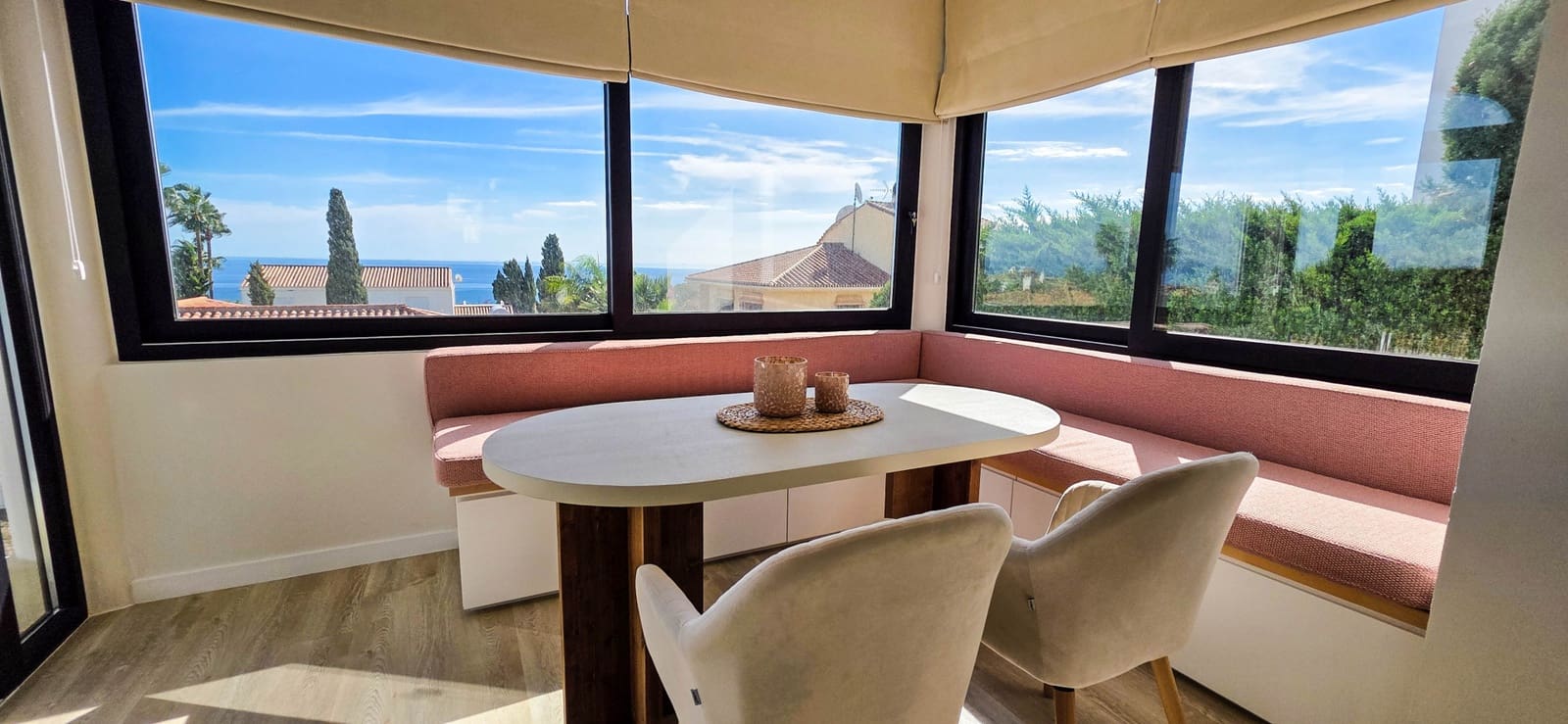 4 quarto Moradia para venda em Manilva com piscina garagem - 975 000 € (Ref: 9356471)