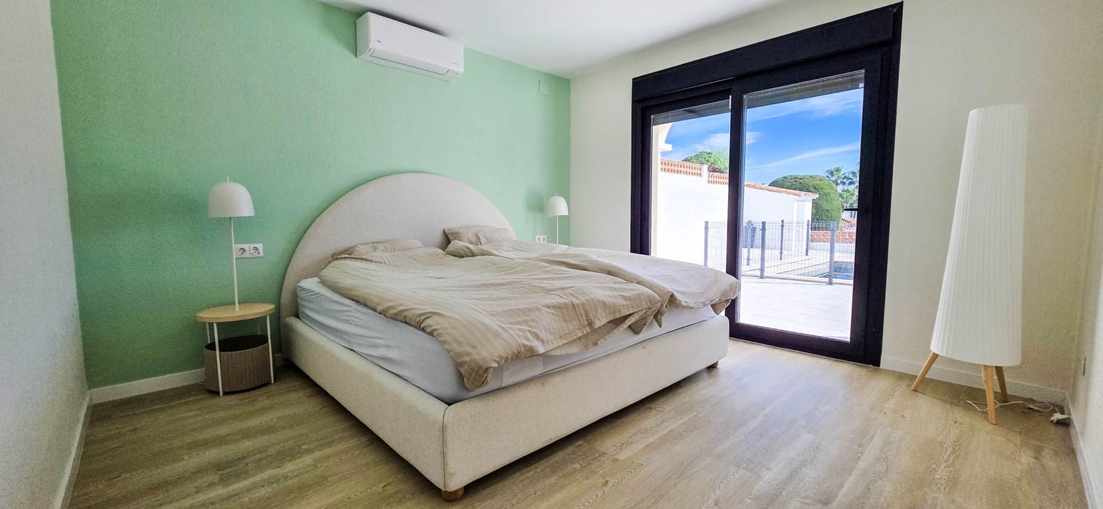 4 quarto Moradia para venda em Manilva com piscina garagem - 975 000 € (Ref: 9356471)