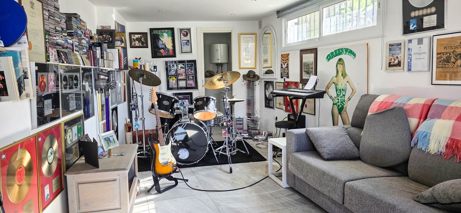 5 bedroom Semi-detached Villa for sale in La Duquesa / Puerto de la Duquesa with pool garage - € 850,000 (Ref: 9366941)