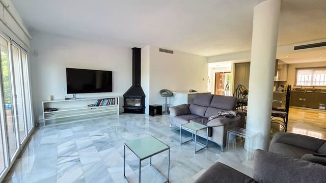 5 Zimmer Doppelhaus zu verkaufen in La Duquesa / Puerto de la Duquesa, Manilva mit Pool Garage - 725.000 € (Ref: 9366941)