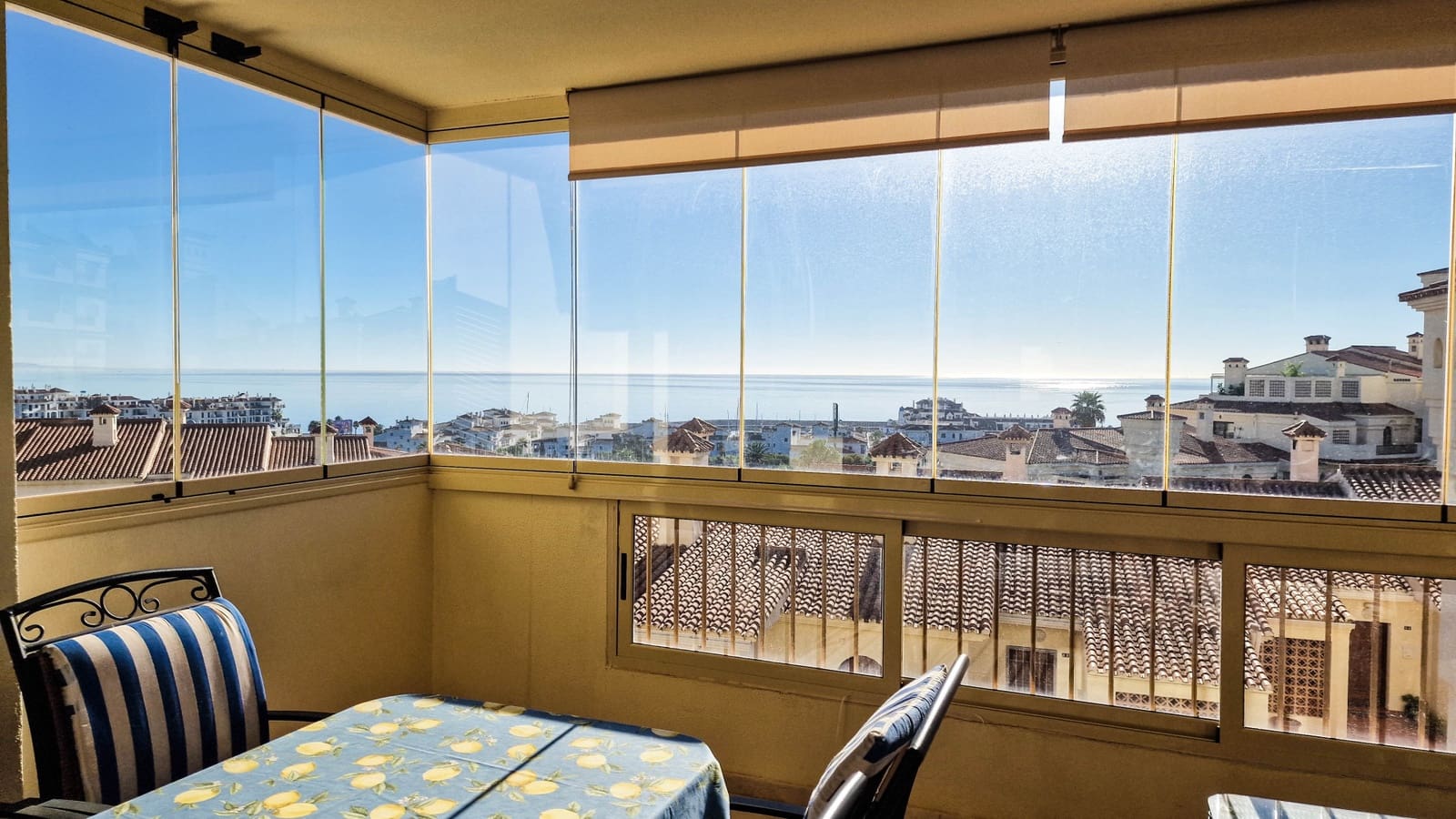 2 Zimmer Apartment zu verkaufen in La Duquesa / Puerto de la Duquesa mit Pool Garage - 399.000 € (Ref: 9374293)