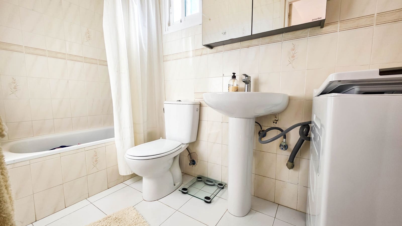 2 soverom Hus til salgs i Manilva med svømmebasseng - € 215 000 (Ref: 9397878)