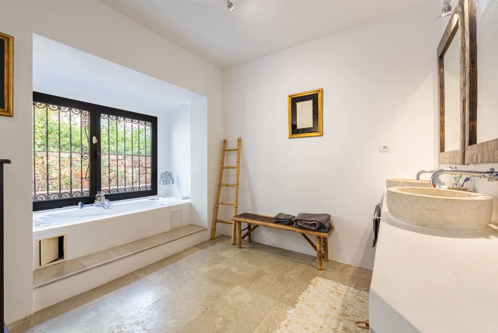 3 sypialnia Willa na sprzedaż w Manilva z basenem garażem - 1 285 000 € (Ref: 9405889)