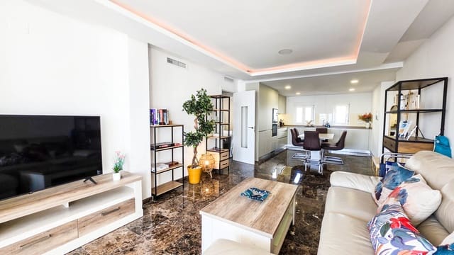 2 slaapkamer Appartement te koop in La Duquesa / Puerto de la Duquesa, Manilva met garage - € 395.000 (Ref: 9460700)