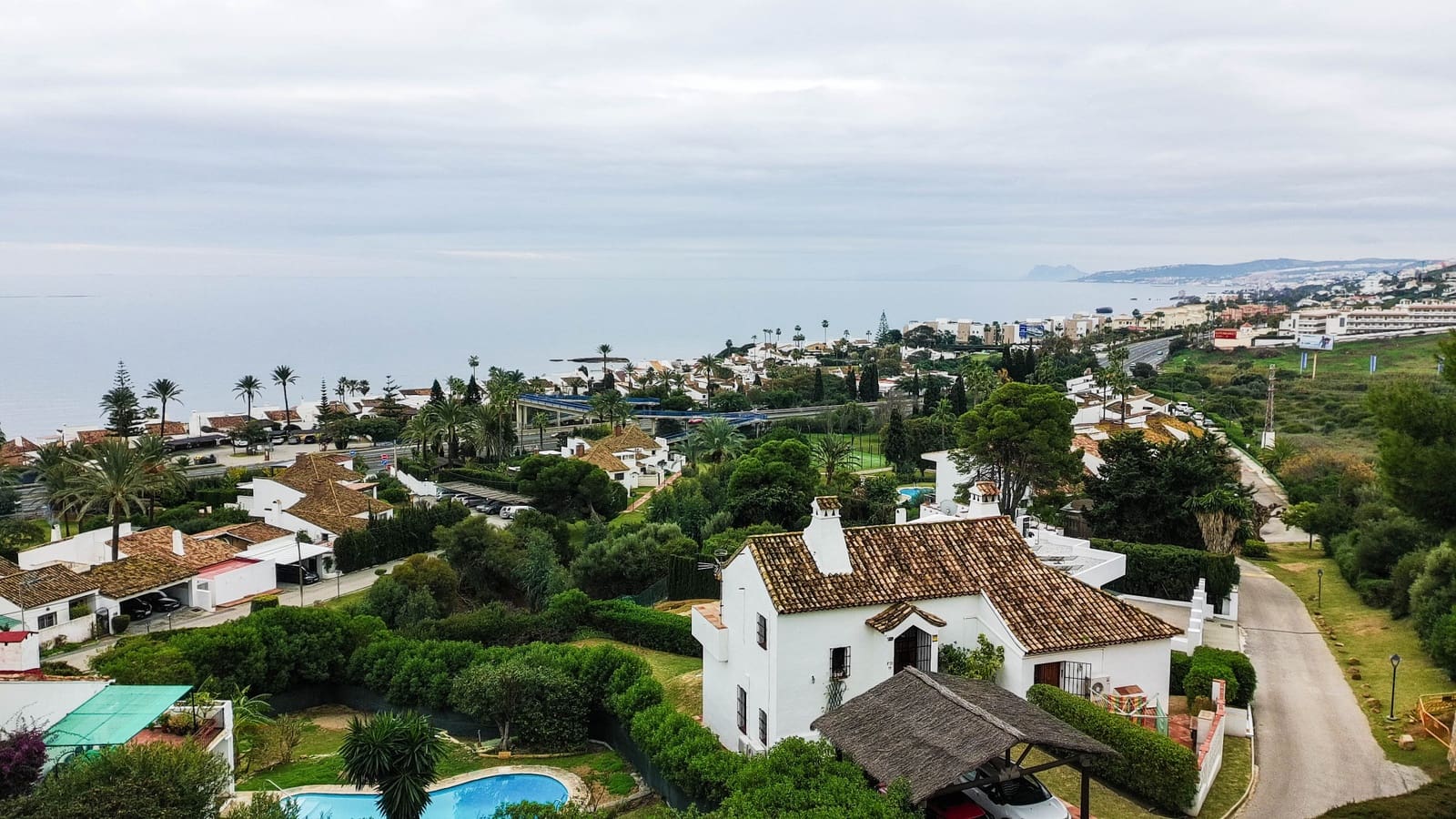 Chalet de 5 habitaciones en Bahía Dorada en venta con piscina garaje - 1.900.000 € (Ref: 9483225)