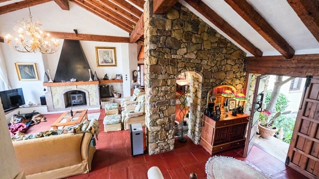 Chalet de 5 habitaciones en Bahía Dorada, Estepona en venta con piscina garaje - 1.900.000 € (Ref: 9483225)