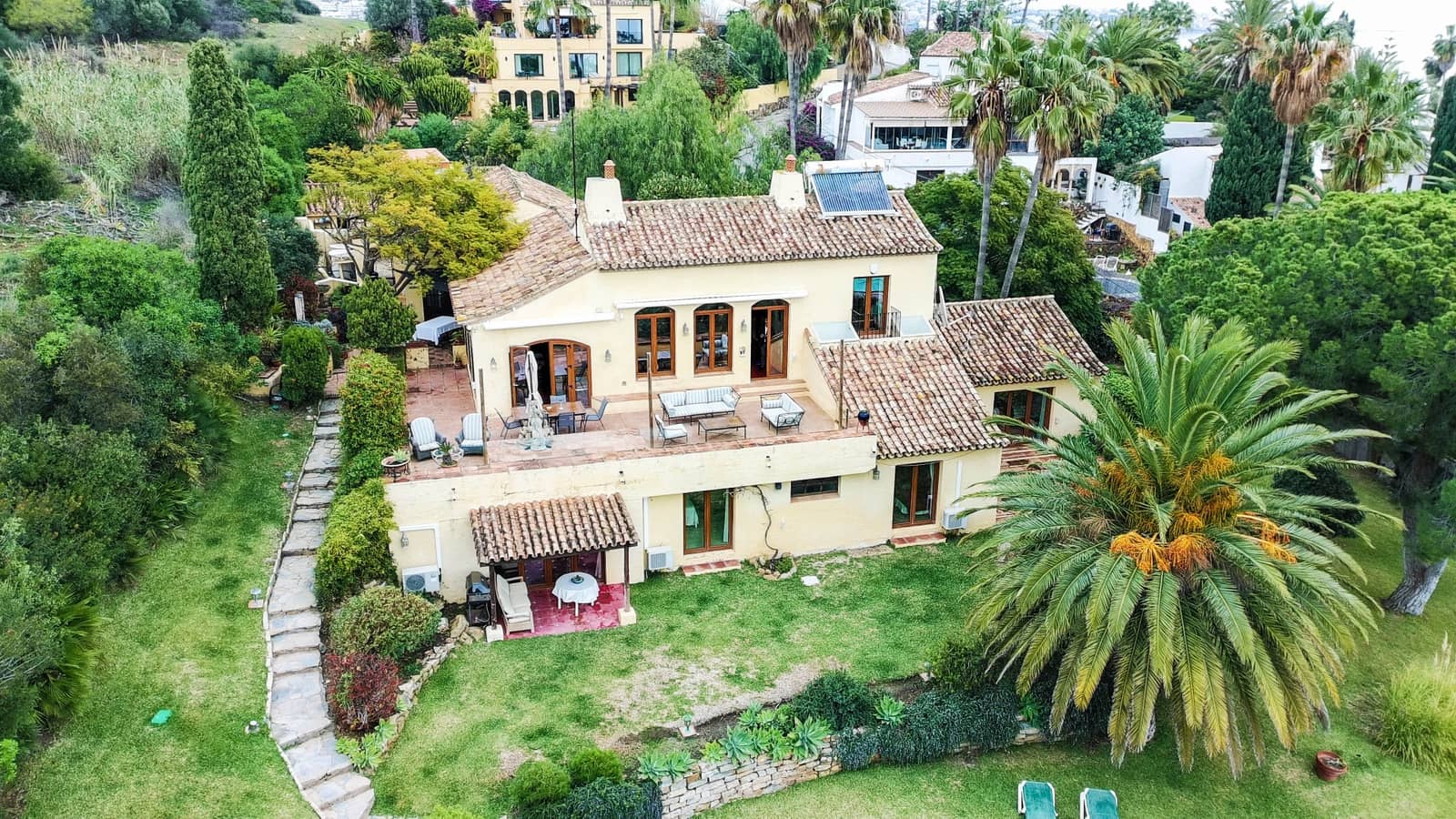 Chalet de 5 habitaciones en Bahía Dorada en venta con piscina garaje - 1.900.000 € (Ref: 9483225)