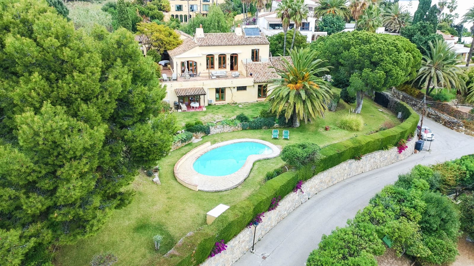 Chalet de 5 habitaciones en Bahía Dorada en venta con piscina garaje - 1.900.000 € (Ref: 9483225)