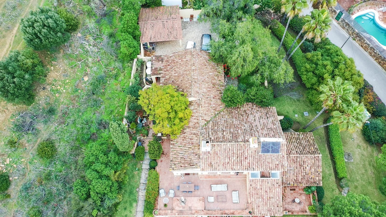 5 bedroom Villa for sale in Bahia Dorada with pool garage - € 1,750,000 (Ref: 9483225)
