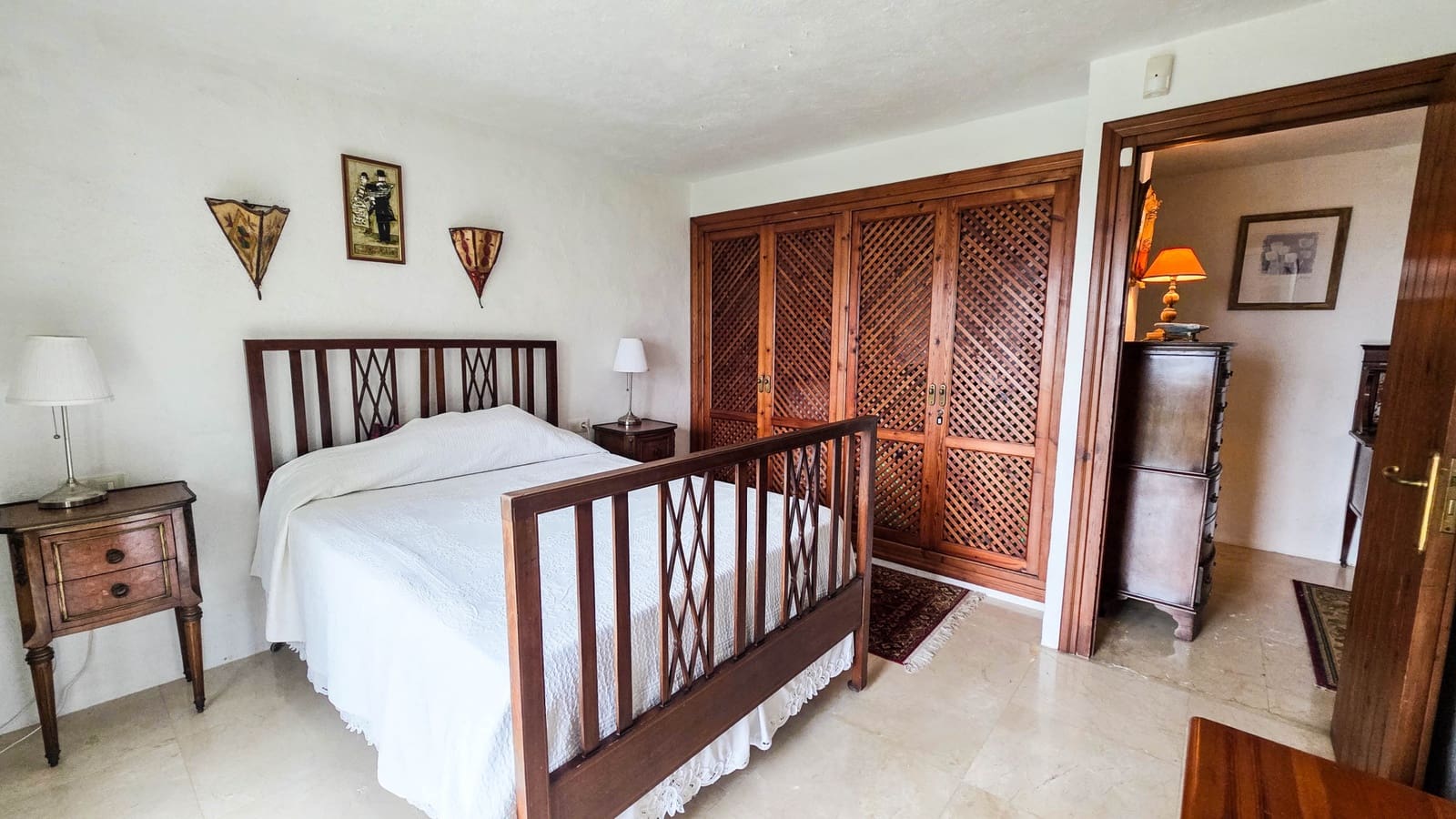5 bedroom Villa for sale in Bahia Dorada with pool garage - € 1,750,000 (Ref: 9483225)
