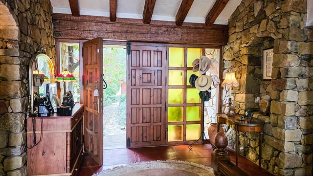 5 quarto Moradia para venda em Bahía Dorada, Estepona com piscina garagem - 1 750 000 € (Ref: 9483225)
