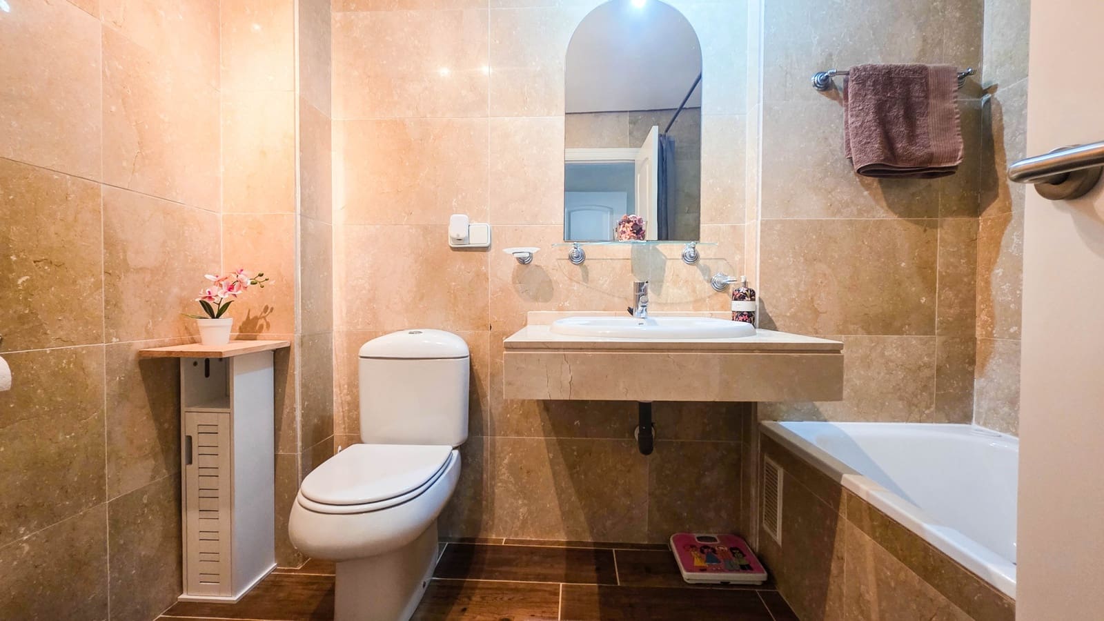 2 bedroom Apartment for sale in Manilva with pool garage - € 369,000 (Ref: 9496800)