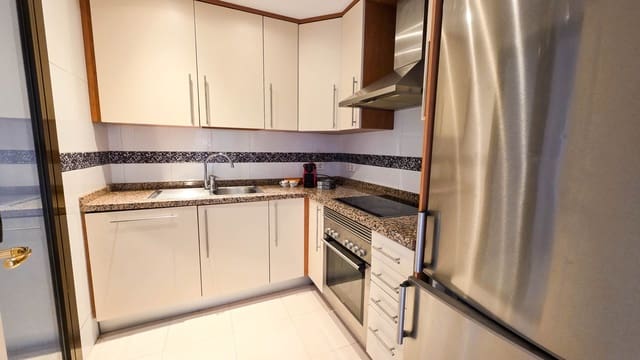 Apartamento de 2 habitaciones en La Duquesa / Puerto de la Duquesa, Manilva en venta con piscina garaje - 285.000 € (Ref: 9542648)