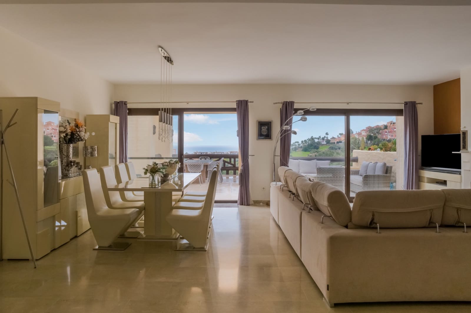 3 soveværelse Penthouse til salg i La Duquesa / Puerto de la Duquesa med swimmingpool garage - € 575.000 (Ref: 9542649)