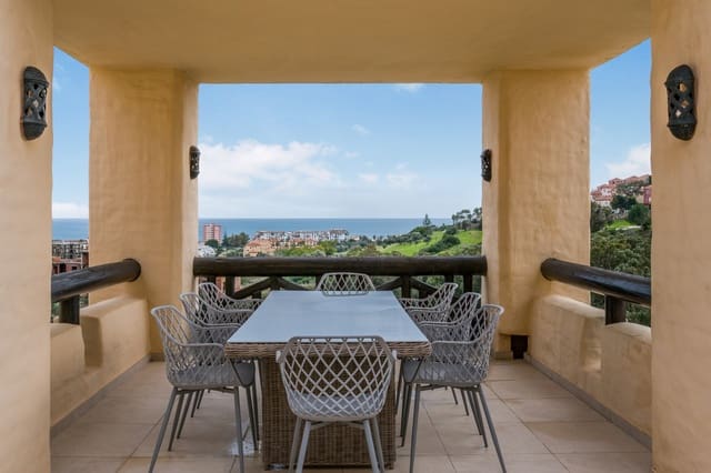 3 soveværelse Penthouse til salg i La Duquesa / Puerto de la Duquesa, Manilva med swimmingpool garage - € 575.000 (Ref: 9542649)