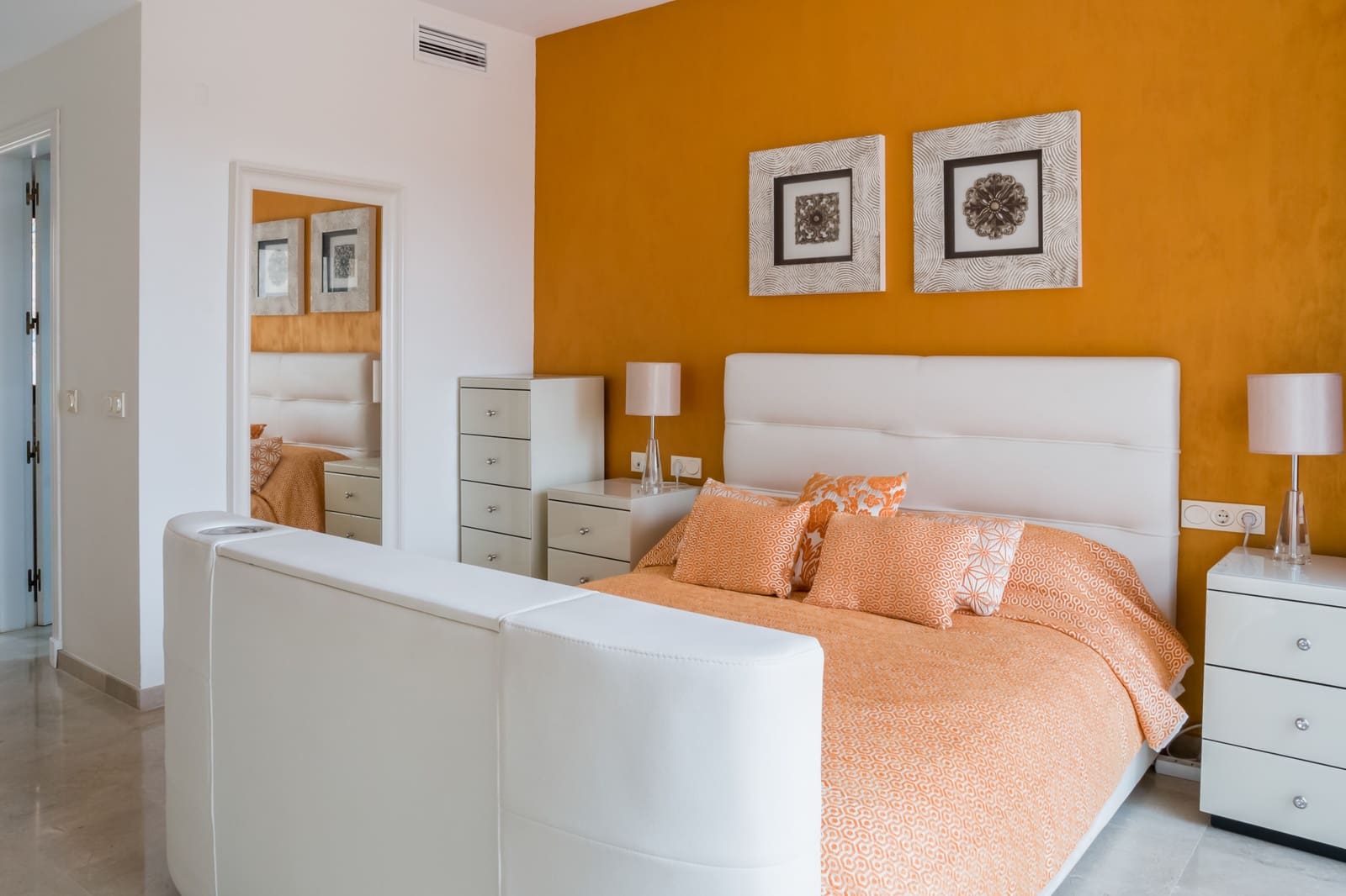 3 soveværelse Penthouse til salg i La Duquesa / Puerto de la Duquesa med swimmingpool garage - € 575.000 (Ref: 9542649)