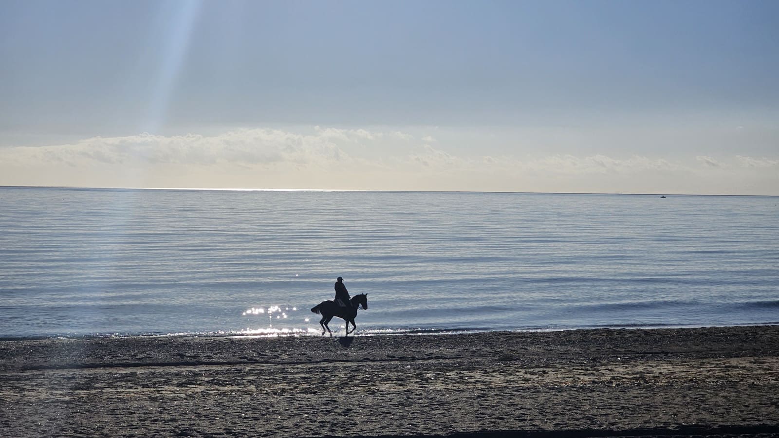 2 soveværelse Lejlighed til salg i La Duquesa / Puerto de la Duquesa med swimmingpool garage - € 325.000 (Ref: 9542650)