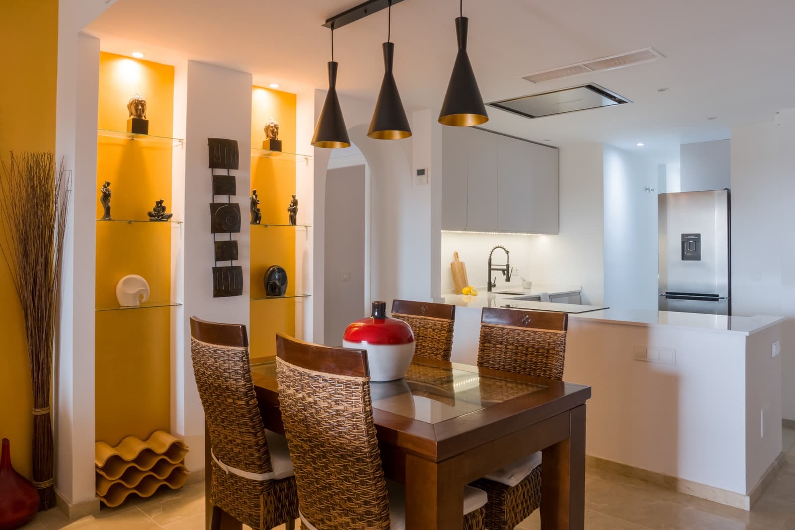 2 soveværelse Lejlighed til salg i La Duquesa / Puerto de la Duquesa med swimmingpool garage - € 325.000 (Ref: 9542650)