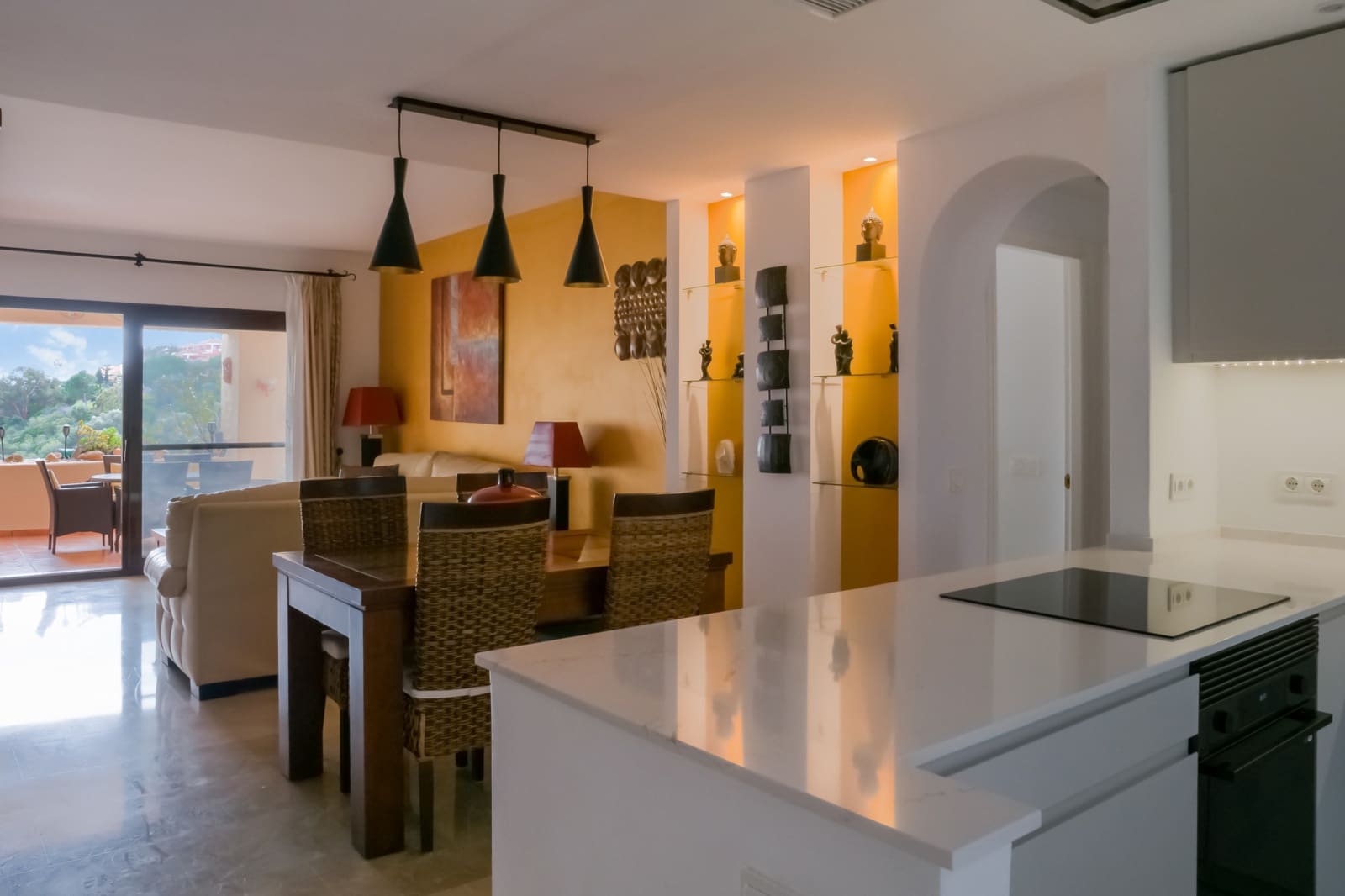 2 soveværelse Lejlighed til salg i La Duquesa / Puerto de la Duquesa med swimmingpool garage - € 325.000 (Ref: 9542650)