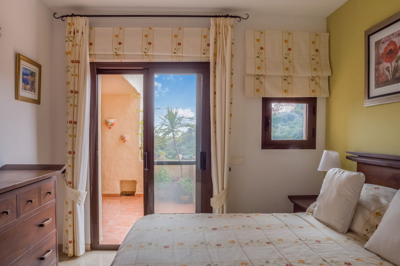 2 soveværelse Lejlighed til salg i La Duquesa / Puerto de la Duquesa med swimmingpool garage - € 325.000 (Ref: 9542650)