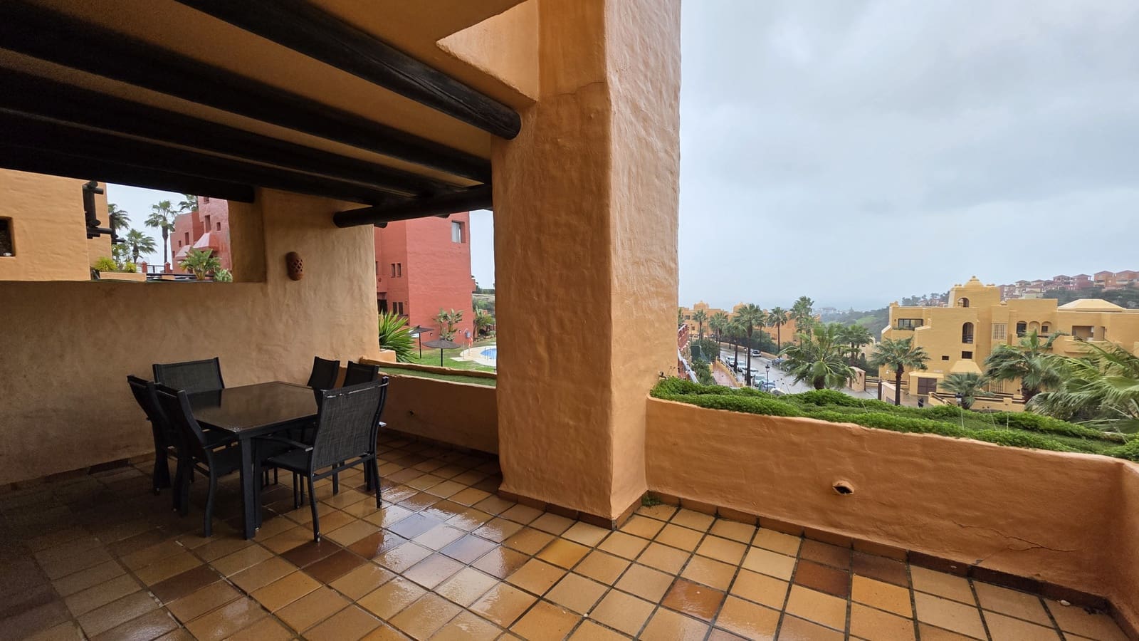 3 chambre Appartement à vendre à La Duquesa / Puerto de la Duquesa avec garage - 365 000 € (Ref: 9543035)