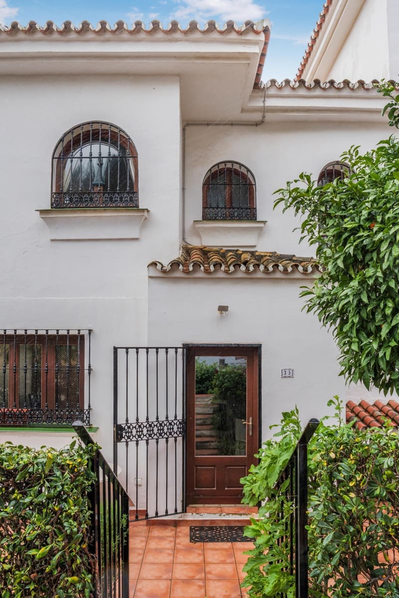 3 Zimmer Haus zu verkaufen in La Duquesa / Puerto de la Duquesa mit Pool - 515.000 € (Ref: 9575631)