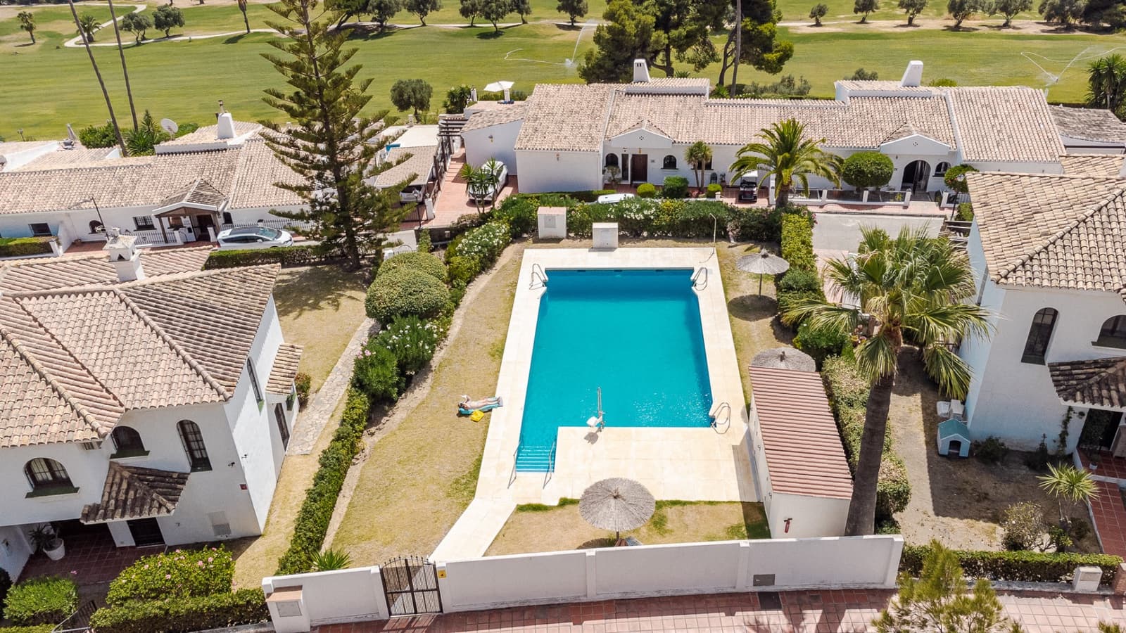 3 Zimmer Haus zu verkaufen in La Duquesa / Puerto de la Duquesa mit Pool - 515.000 € (Ref: 9575631)