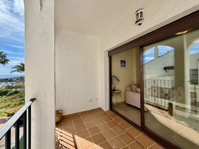 3 makuuhuone Huoneisto myytävänä paikassa La Duquesa / Puerto de la Duquesa, Manilva mukana uima-altaan 
autotalli - 325 000 € (Ref: 9598351)