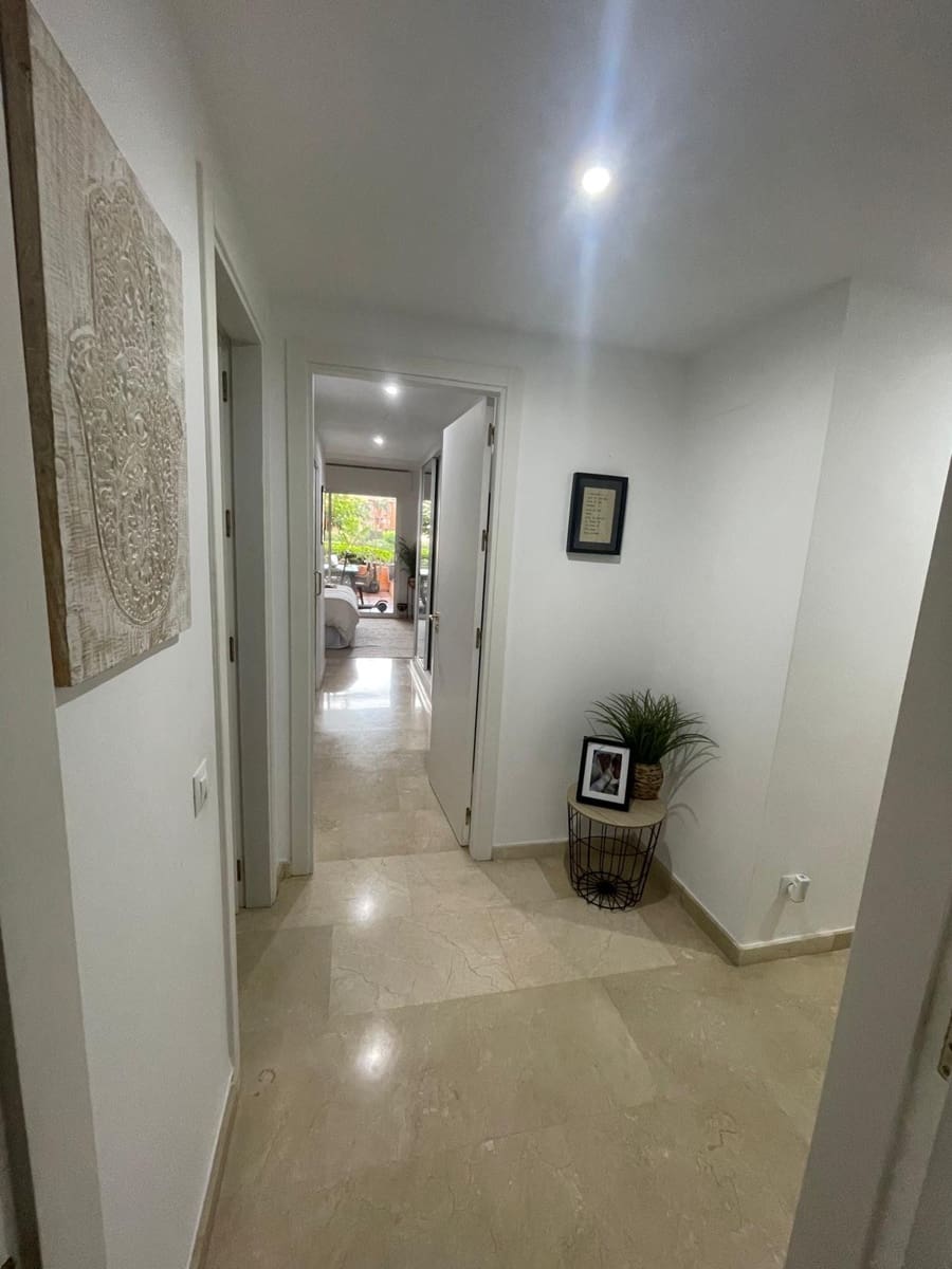 3 Zimmer Apartment zu verkaufen in Castillo de la Duquesa mit Pool Garage - 630.000 € (Ref: 9601490)