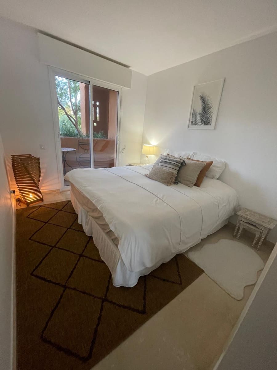 3 Zimmer Apartment zu verkaufen in Castillo de la Duquesa mit Pool Garage - 630.000 € (Ref: 9601490)