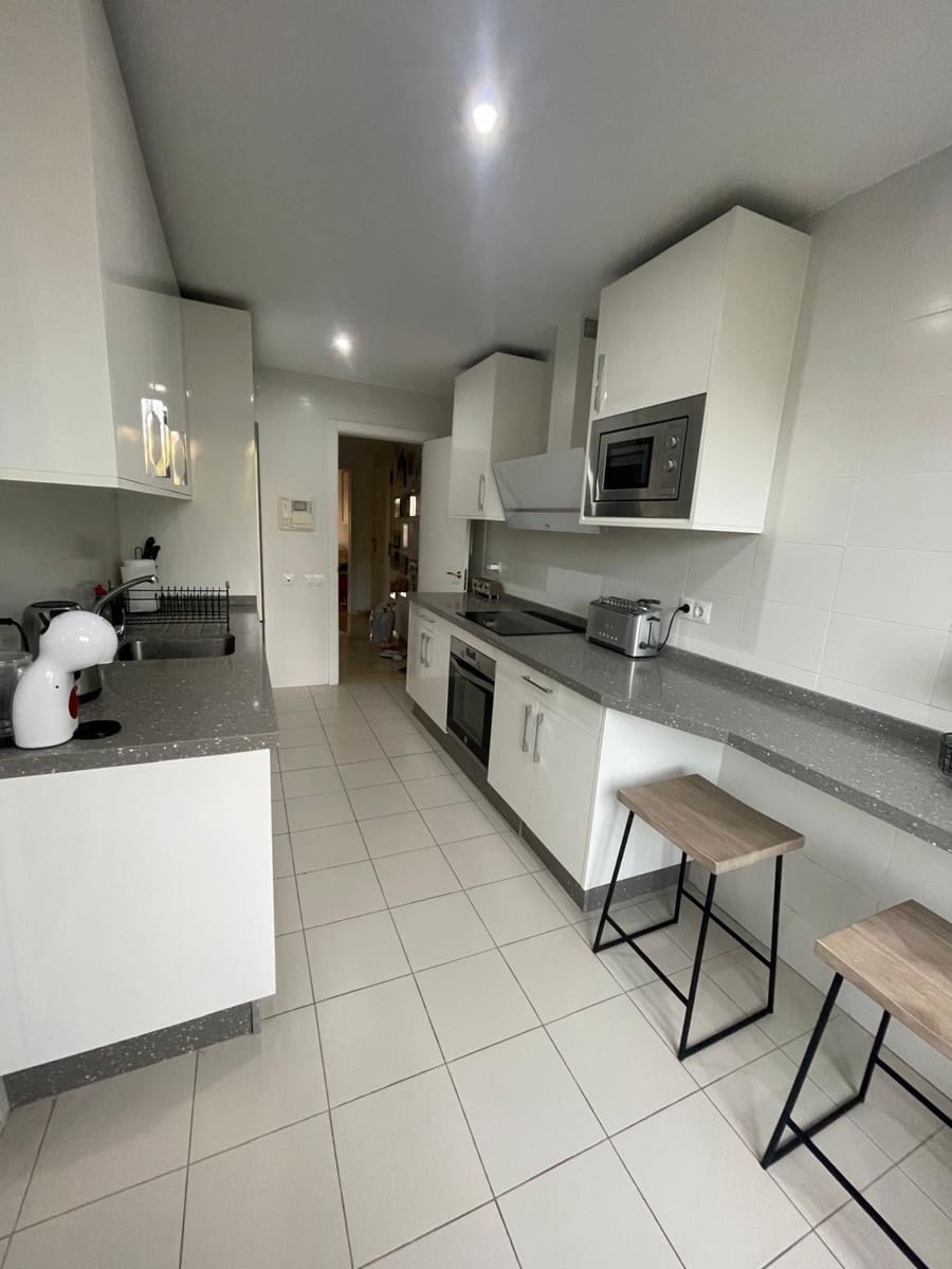 3 Zimmer Apartment zu verkaufen in Castillo de la Duquesa mit Pool Garage - 630.000 € (Ref: 9601490)