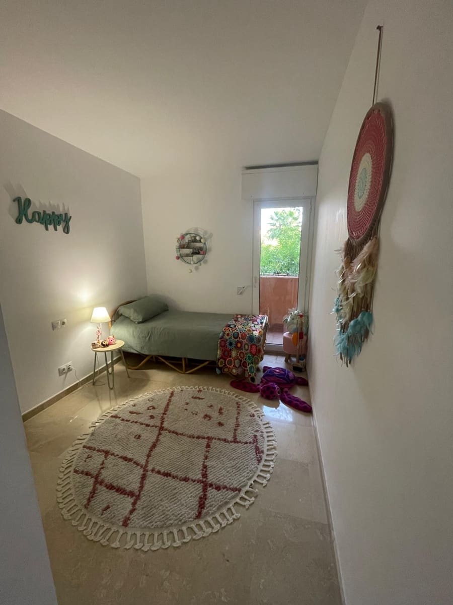 3 Zimmer Apartment zu verkaufen in Castillo de la Duquesa mit Pool Garage - 630.000 € (Ref: 9601490)