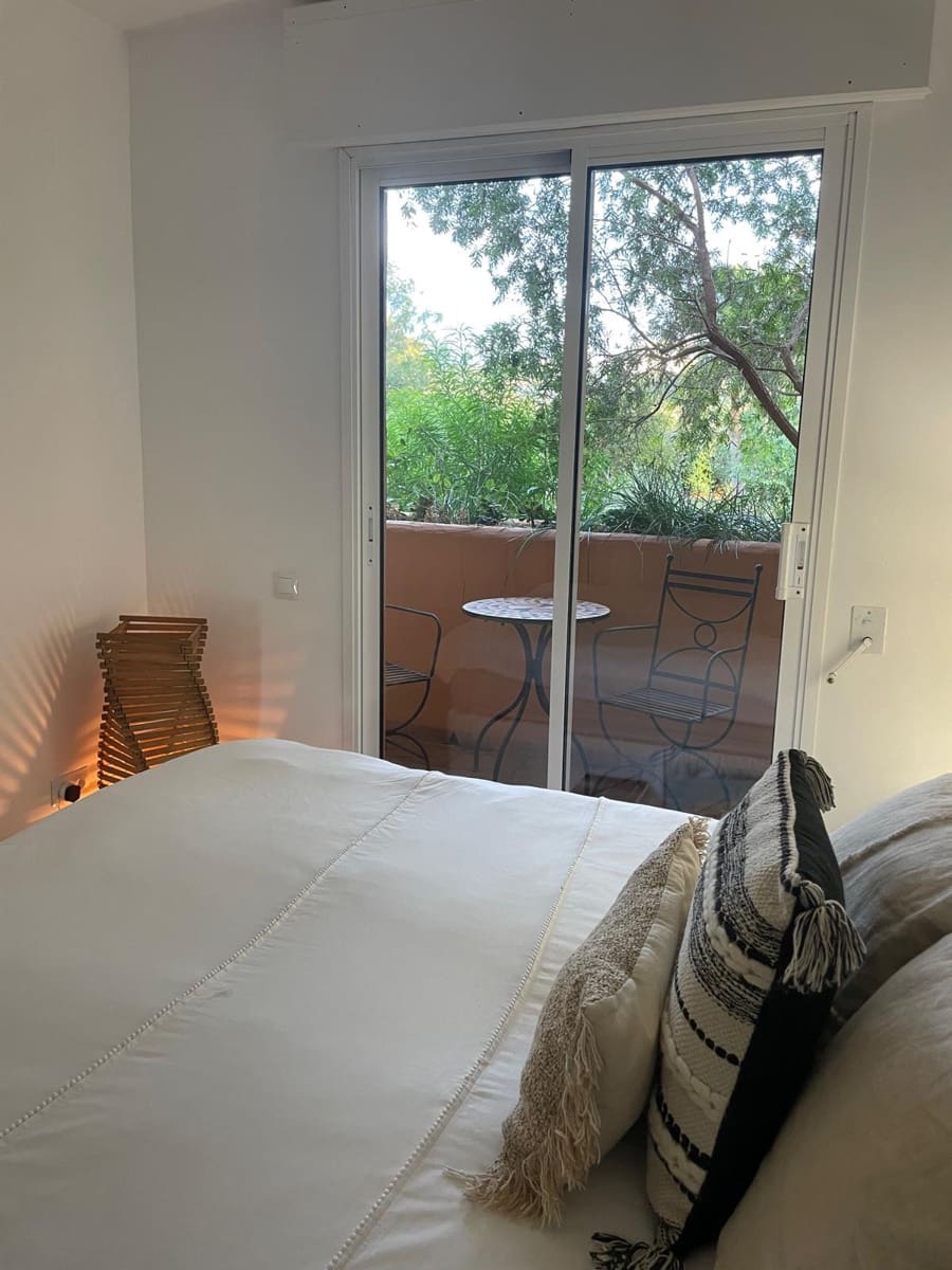 3 Zimmer Apartment zu verkaufen in Castillo de la Duquesa mit Pool Garage - 630.000 € (Ref: 9601490)