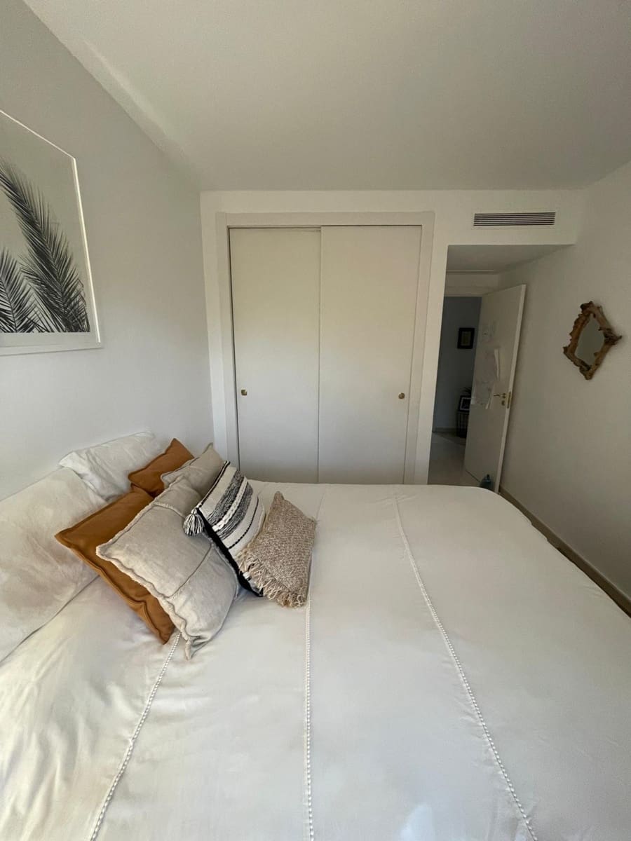 3 Zimmer Apartment zu verkaufen in Castillo de la Duquesa mit Pool Garage - 630.000 € (Ref: 9601490)