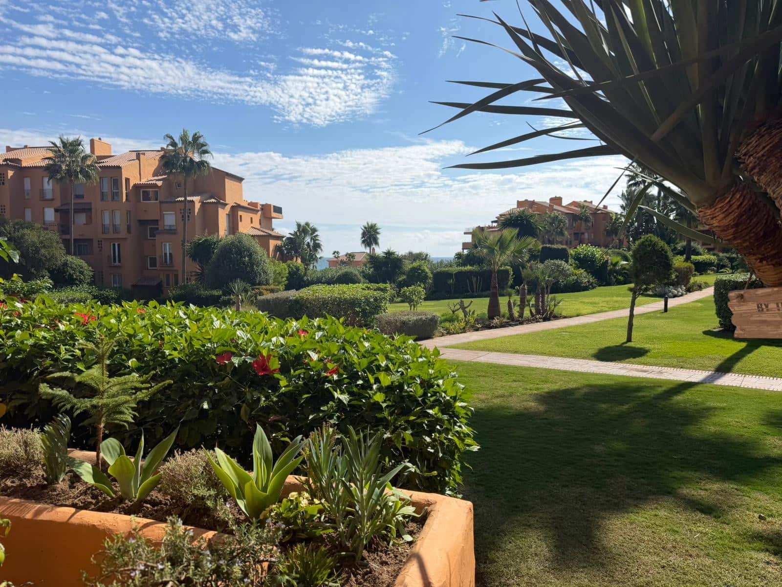 3 Zimmer Apartment zu verkaufen in Castillo de la Duquesa mit Pool Garage - 630.000 € (Ref: 9601490)
