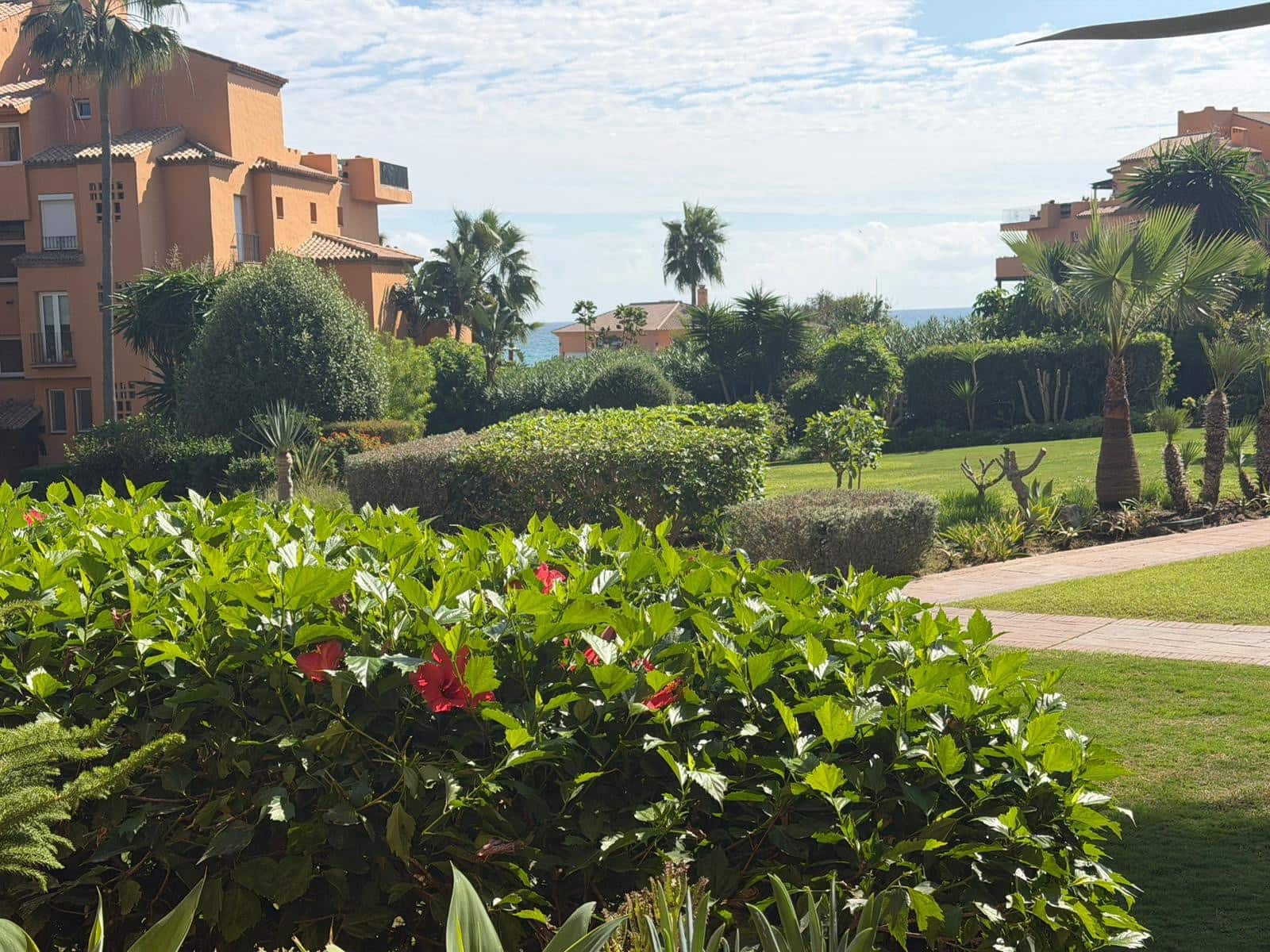 3 Zimmer Apartment zu verkaufen in Castillo de la Duquesa mit Pool Garage - 630.000 € (Ref: 9601490)