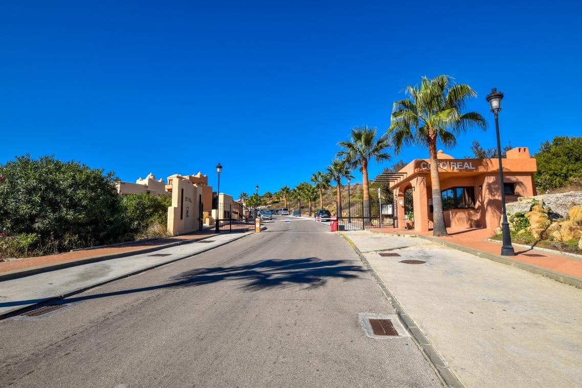 3 Zimmer Penthouse zu verkaufen in La Duquesa / Puerto de la Duquesa mit Pool Garage - 495.000 € (Ref: 9606843)