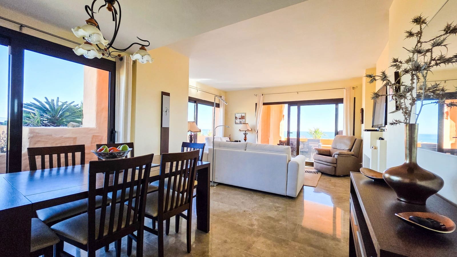 3 bedroom Penthouse for sale in La Duquesa / Puerto de la Duquesa with pool garage - € 495,000 (Ref: 9606843)