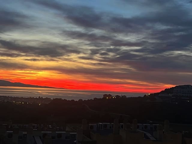 2 sovrum Takvåning till salu i Manilva med pool garage - 285 000 € (Ref: 9606844)