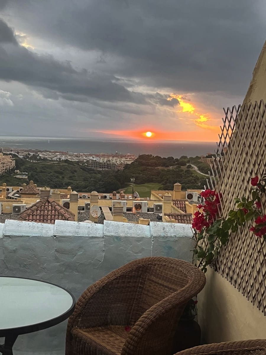 2 sovrum Takvåning till salu i Manilva med pool garage - 285 000 € (Ref: 9606844)