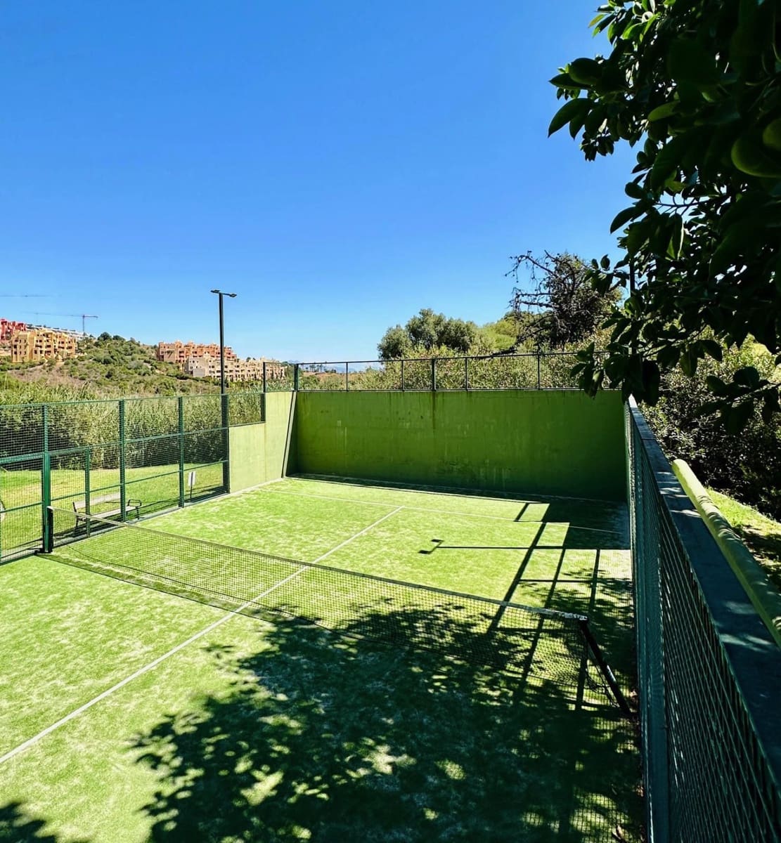 2 sovrum Takvåning till salu i Manilva med pool garage - 285 000 € (Ref: 9606844)