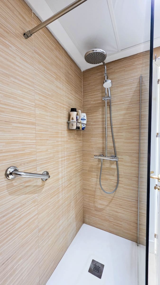 3 makuuhuone Kattohuoneisto myytävänä paikassa La Duquesa / Puerto de la Duquesa mukana uima-altaan 
autotalli - 529 000 € (Ref: 9614436)